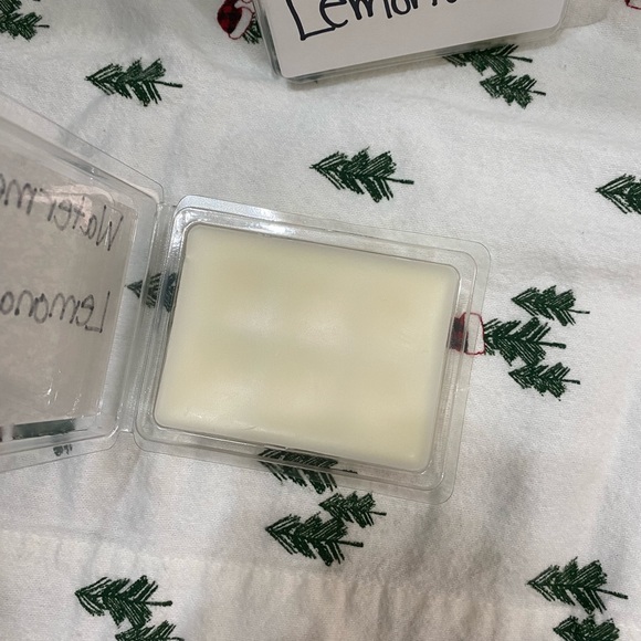 Watermelon lemonade wax melts - Picture 3 of 4